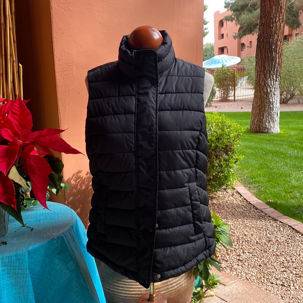 Woman’s Gap Vest size M New?